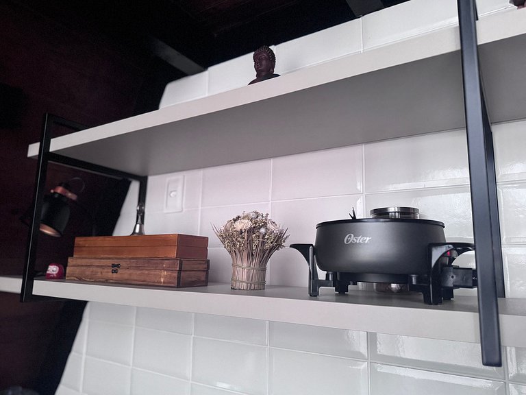 Chalé com hidro, lareira e cozinha, perto Floripa