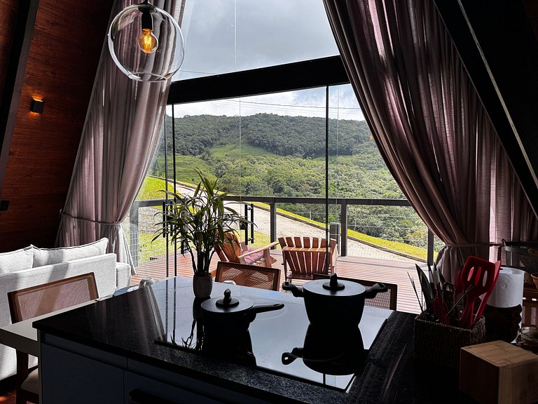 Chalé com Hidro, Lareira e Vista para o Vale