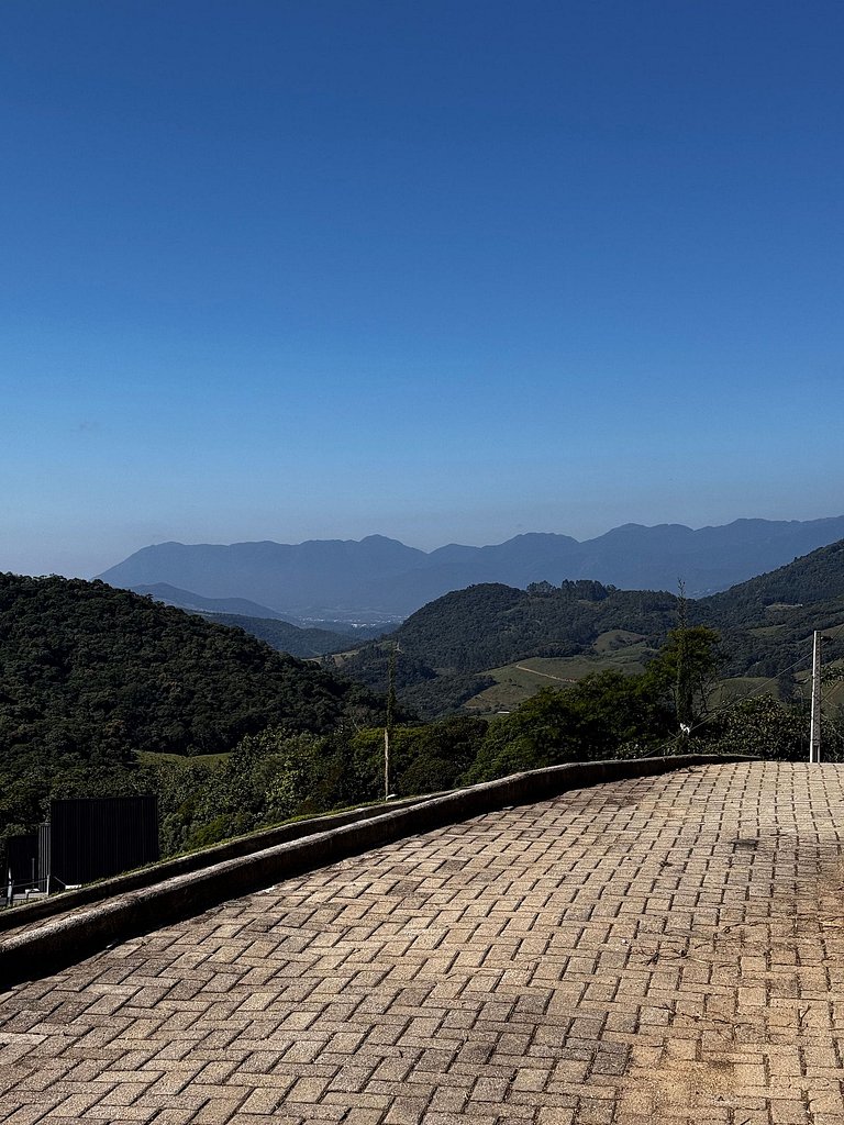 Chalé Bonna hidro lareira e cozinha perto Floripa.