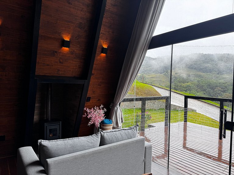 Chalé com hidro, lareira e cozinha, perto Floripa