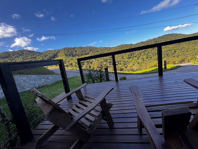 Chalé com Hidro, Lareira e Vista para o Vale
