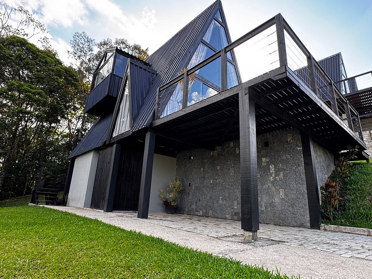 Chalé com Hidro, Lareira e Vista para o Vale