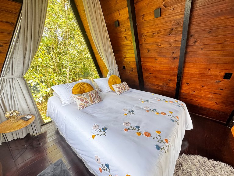 Chalé com Hidro, Lareira e Vista para o Vale