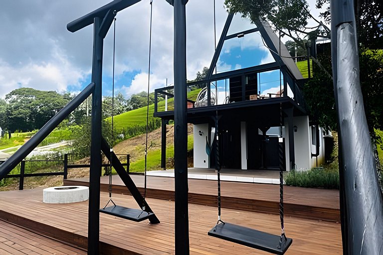 Chalé | Hidro | Churrasqueira | Deck com vista