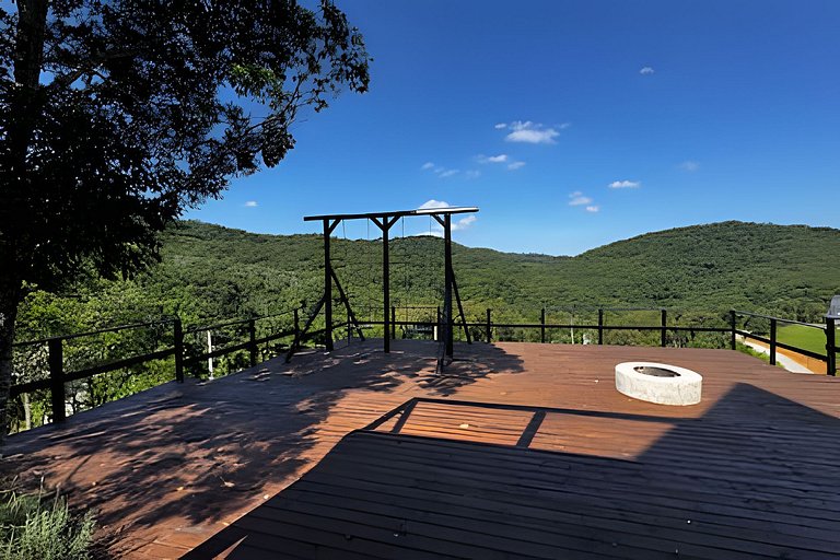 Chalé | Hidro | Churrasqueira | Deck com vista