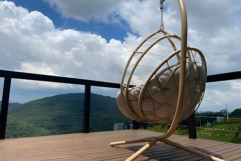 Chalé | Hidro | Churrasqueira | Deck com vista