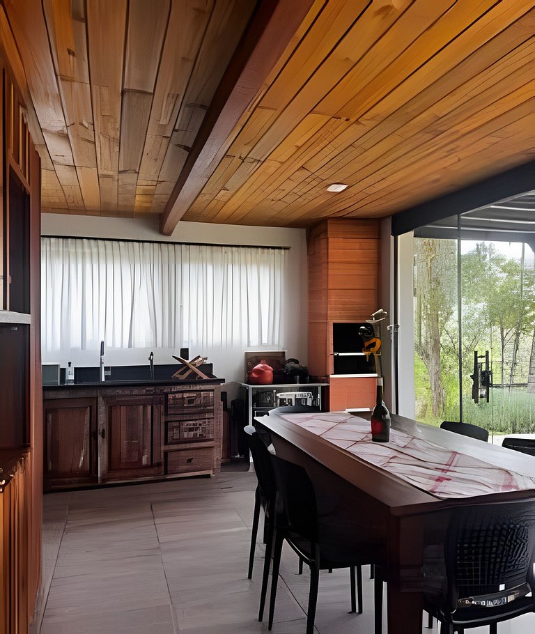 Chalé | Hidro | Churrasqueira | Deck com vista