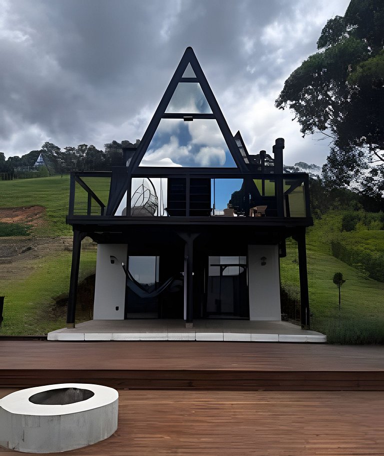 Chalé | Hidro | Churrasqueira | Deck com vista