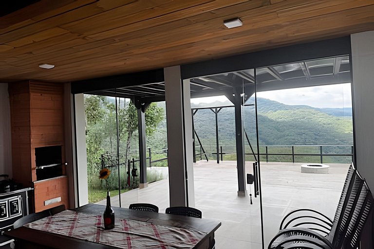 Chalé | Hidro | Churrasqueira | Deck com vista