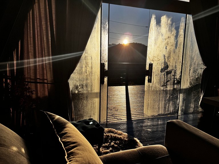 Chalé com Hidro, Lareira e Vista para o Vale