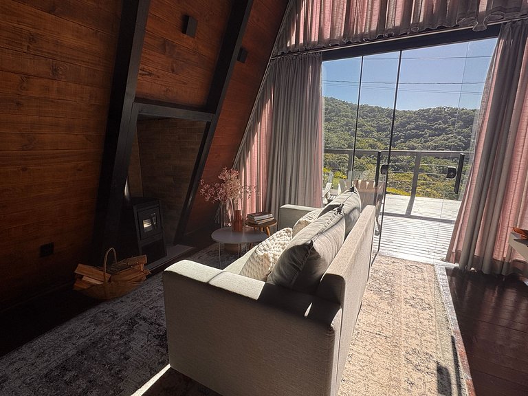Chalé com Hidro, Lareira e Vista para o Vale