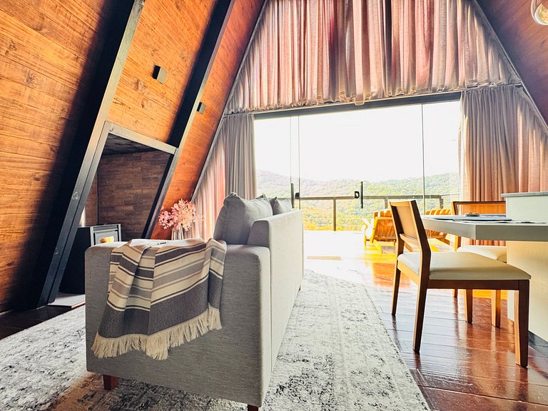 Chalé com Hidro, Lareira e Vista para o Vale